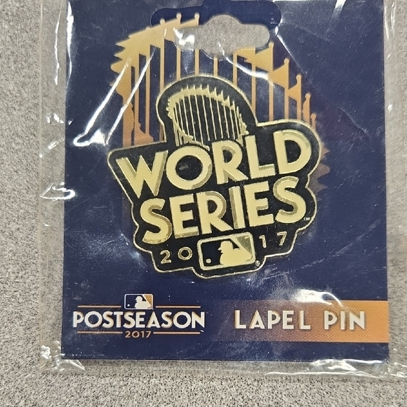 Los Angeles Dodgers Other - World Series 2017 Gold Lapel Pin